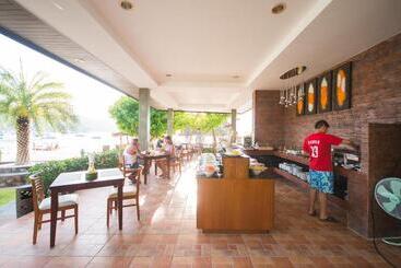 هتل Phi Phi Nice Beach Resort