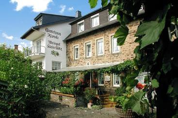 ホテル Weingut Klein Götz