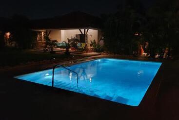 Abaai Resort B&b