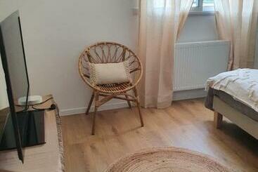 تختخواب و صبحانه Chambre 15 M2 Avec Sdb Privative