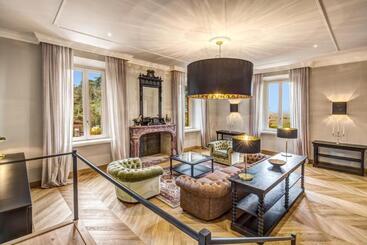 تختخواب و صبحانه Villa Mussio