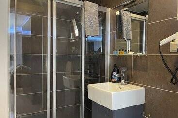 Elegance Suites