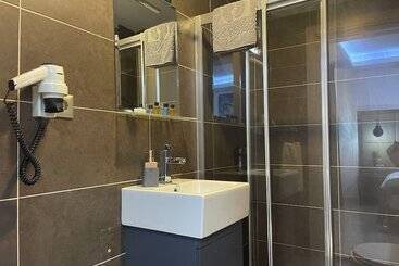 Elegance Suites