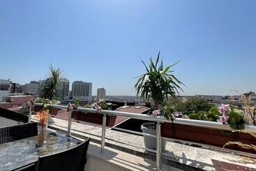 Elegance Suites