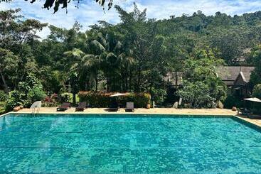 هتل Kooncharaburi Resort   Koh Chang
