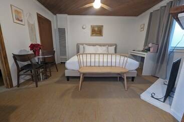 ホテル Three Pines Cabins