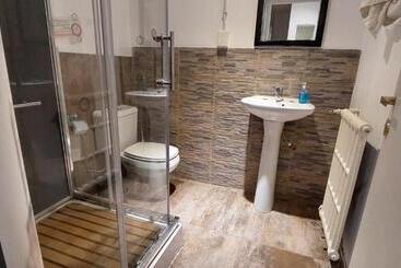 Nina Hostel