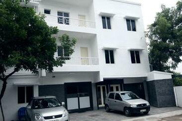ペンション Guindy Chennai Stays
