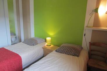 住宿加早餐  Chez Cat Et Christophe , Chambre Calme Et Lumineuse Chez L Habitant Avec Vue