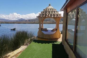 住宿加早餐  Uros Samay Qilla Lodge