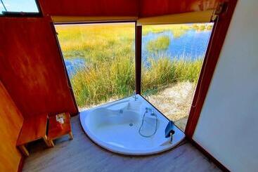 住宿加早餐  Uros Samay Qilla Lodge