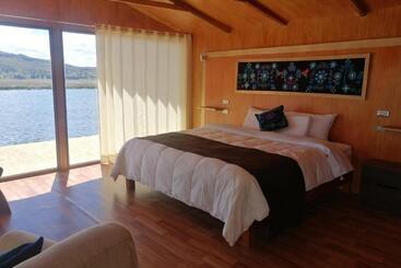 تختخواب و صبحانه Uros Samay Qilla Lodge