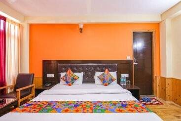 Fabhotel Green View