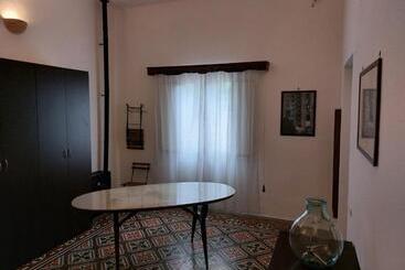 پانسیون Nunnu Pati Apartment