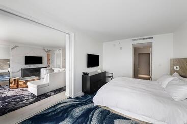 هتل آپارتمان The W Hotel Beachfront Condo Oasis
