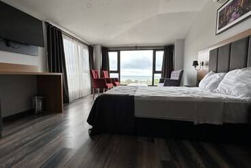 Emay Otel