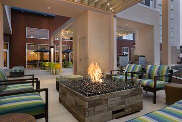 هتل Hampton Inn & Suites Durham University Medical Center