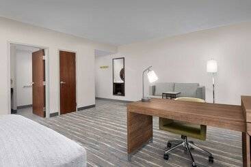 هتل Hampton Inn & Suites Durham University Medical Center