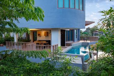 호텔 Nakaburi Sanctuary Resort&spa