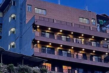 Отель River Grand Resort   A Peaceful Stay Kempty Fall Mussoorie