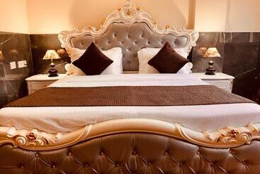 Отель River Grand Resort   A Peaceful Stay Kempty Fall Mussoorie