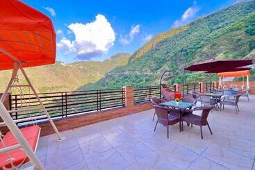 Отель River Grand Resort   A Peaceful Stay Kempty Fall Mussoorie