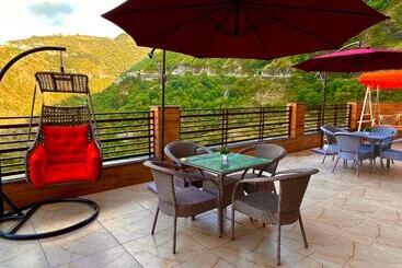 Отель River Grand Resort   A Peaceful Stay Kempty Fall Mussoorie