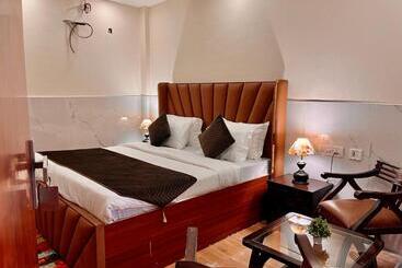 Отель River Grand Resort   A Peaceful Stay Kempty Fall Mussoorie