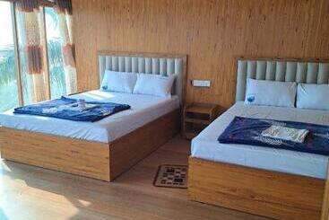 هتل Sandy Beach Resort & Restaurant