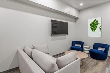 هتل Seaport Suites