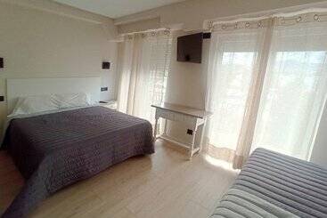پانسیون Bahia Rooms Cantabria 3000