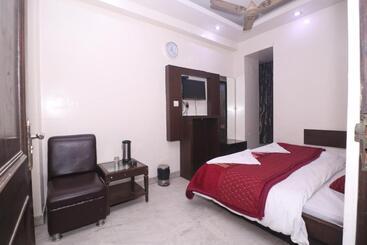 Priya Palace By Byob Hotels