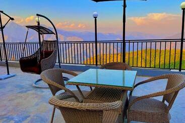 酒店 Pinerock Resort, Mussoorie ! Luxury Rooms ! Mountain View ! Open Terrace ! Cafe