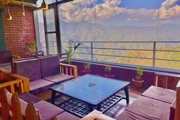 酒店 Pinerock Resort, Mussoorie ! Luxury Rooms ! Mountain View ! Open Terrace ! Cafe