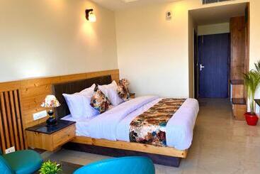 酒店 Pinerock Resort, Mussoorie ! Luxury Rooms ! Mountain View ! Open Terrace ! Cafe