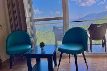 酒店 Pinerock Resort, Mussoorie ! Luxury Rooms ! Mountain View ! Open Terrace ! Cafe