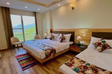 酒店 Pinerock Resort, Mussoorie ! Luxury Rooms ! Mountain View ! Open Terrace ! Cafe