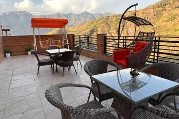 酒店 Pinerock Resort, Mussoorie ! Luxury Rooms ! Mountain View ! Open Terrace ! Cafe