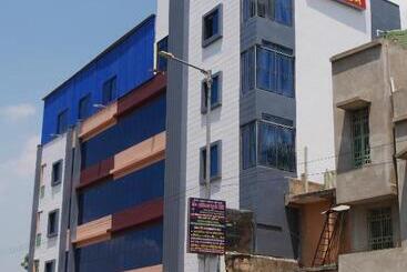 Отель Vaidehi Inn A Unit Of Vaidehi Guest House