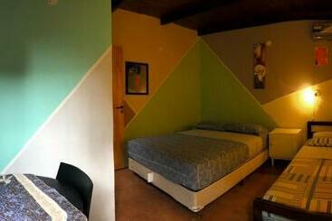 پانسیون Hostal Sueños Del Rio