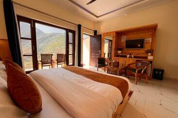 Sitara Hotel & Resort, ! Most Awarded Property In Mussoorie