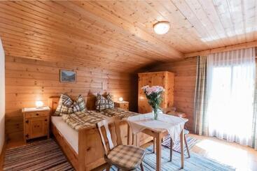 هتل Ferienwohnung Hartlgut