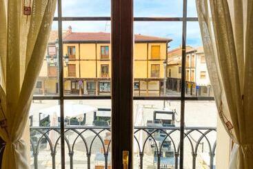 هتل Hostal Ainoa