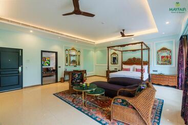 هتل Mayfair Spring Valley Resort Guwahati