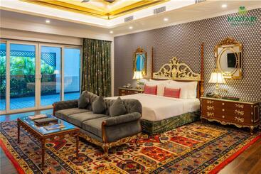 هتل Mayfair Spring Valley Resort Guwahati