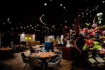 هتل & Restaurant Infinity