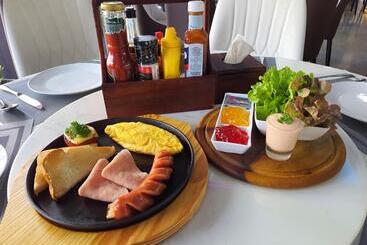 هتل Darling Harbour Residence   South Pattaya