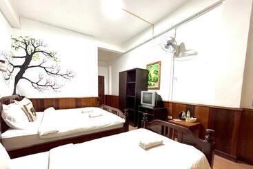 هتل Domon Riverside