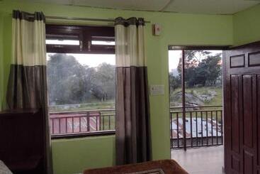 هتل Oyo 81211 Ss Guest House