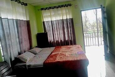 هتل Oyo 81211 Ss Guest House